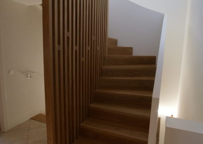 Construbat escalier bois tournant balustre bois